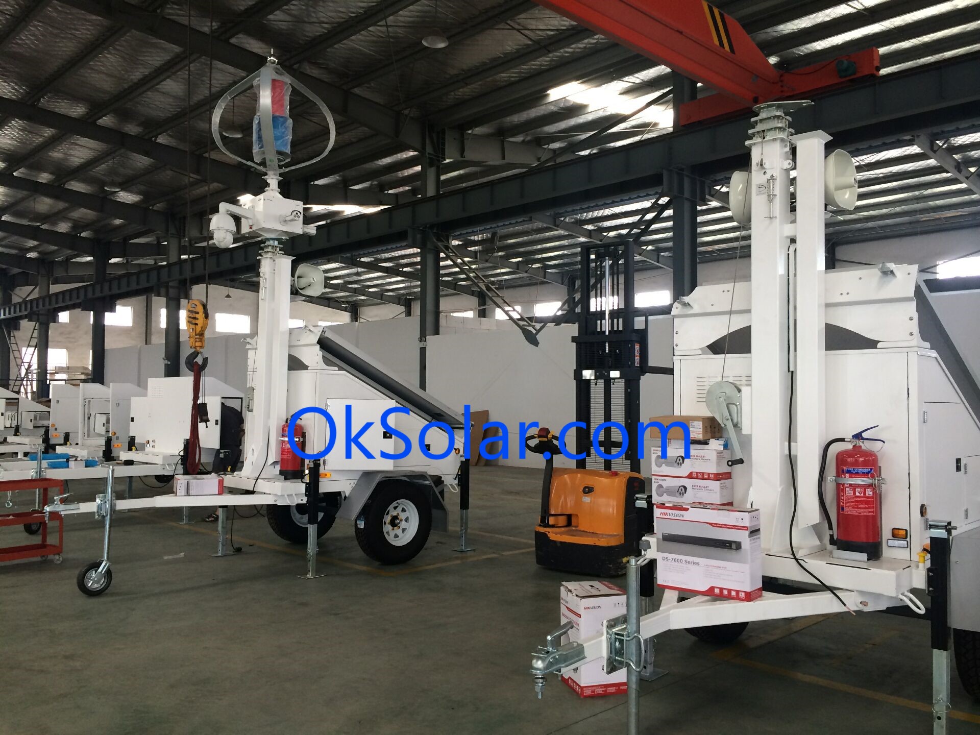 solar light tower, light tower, refugee camps solar light tower, mobile light towers, job site solar light tower, portable solar light towers, solar powered construction light tower.