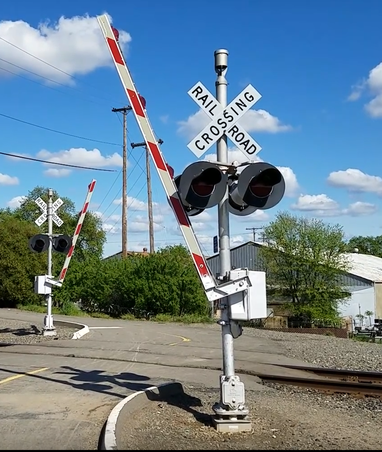 Solar Powered Railroad Crossing Signal 24/7