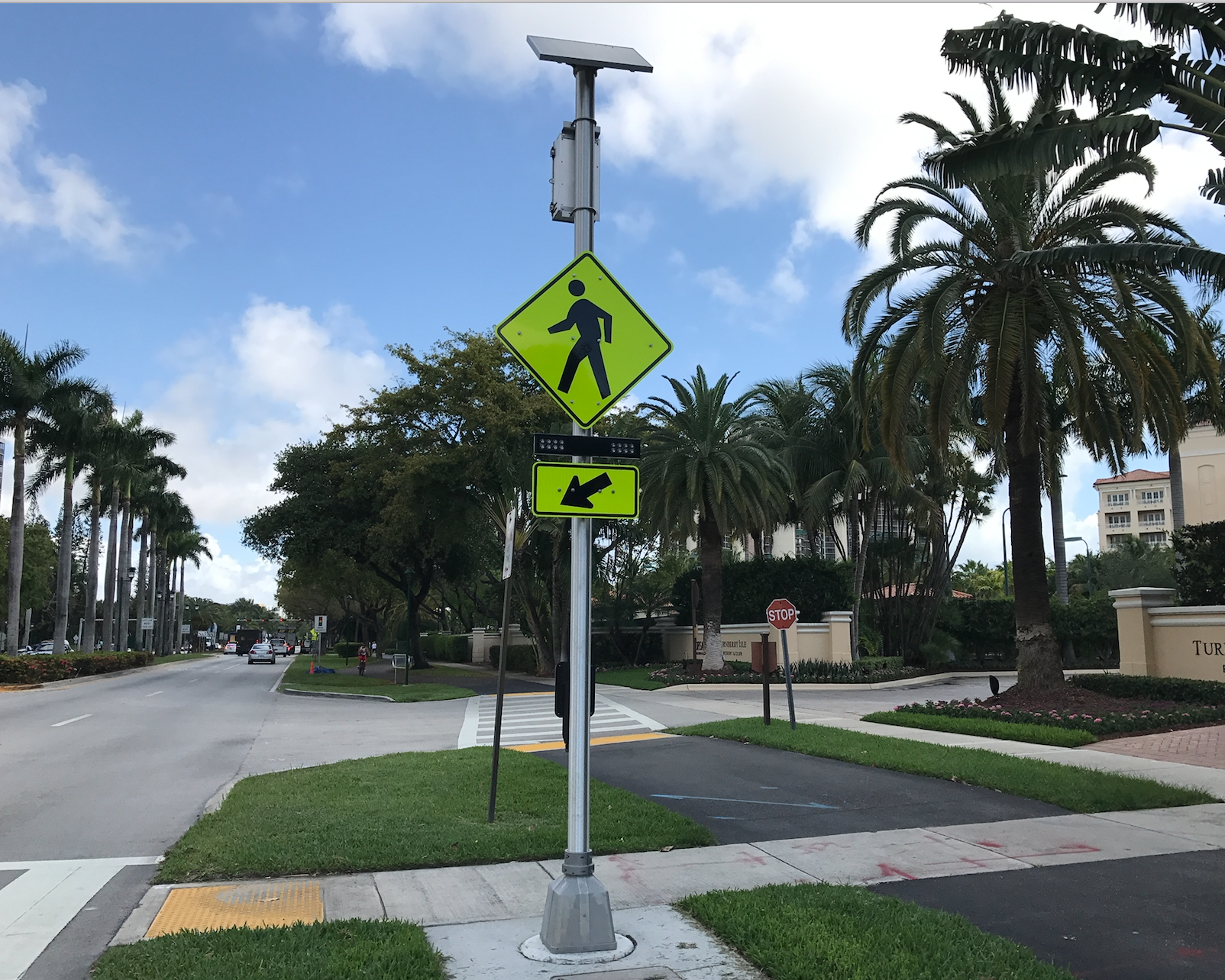 Airport & airfield Solar Rectangular Rapid Flashing Beacon, Airport & airfield Rectangular Rapid Flash Beacon, Solar-powered LED RRFB‎, Rectangular Rapid Flash Beacon RRFB, Solar Powered Rectangular Rapid Flashing Beacon.