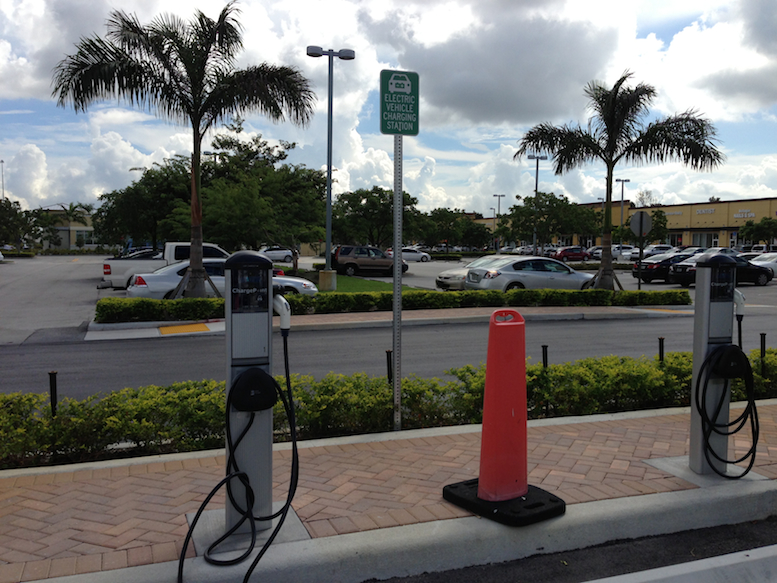 Electric Vehicle Charging Station Solar Powered